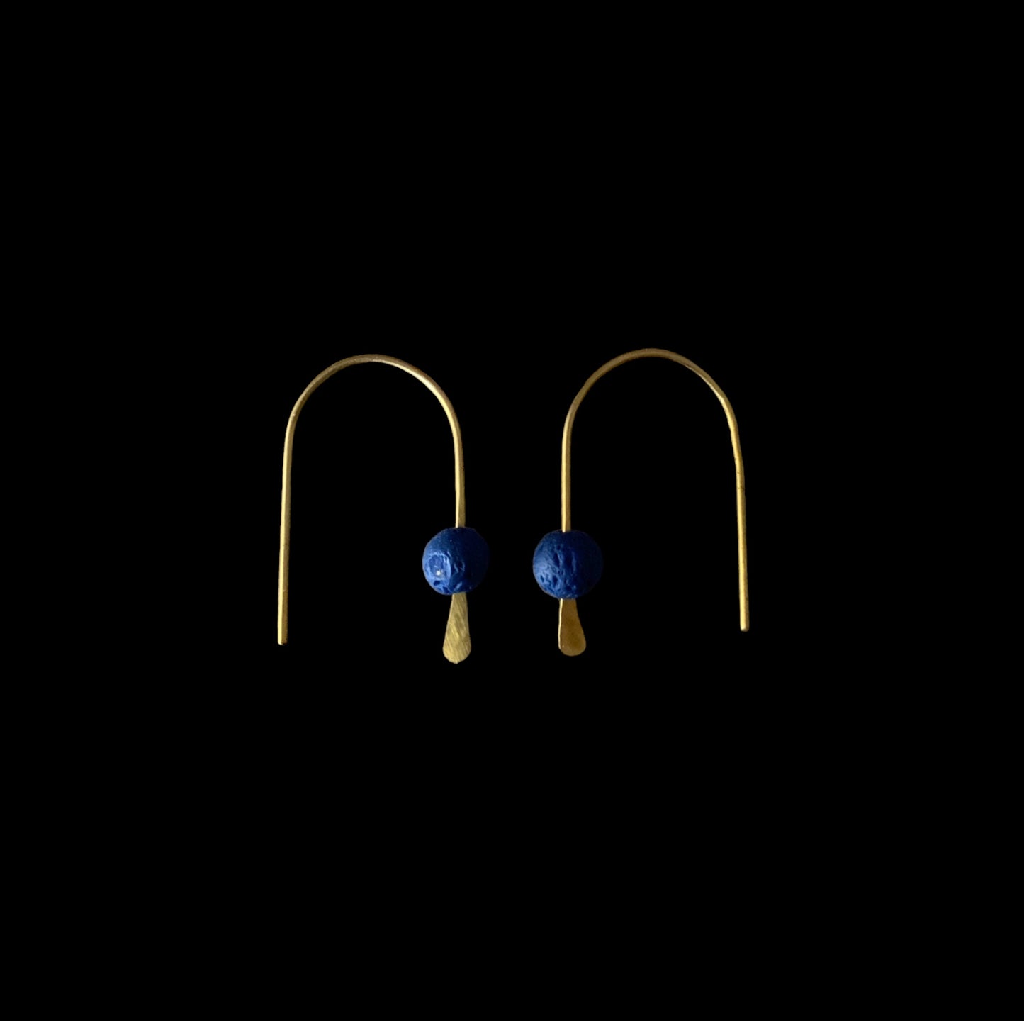 minimalist-arc-line-earrings-with-blue-lava-stone-jewelry-by-meow-minimalist-collection-front-view-black-background